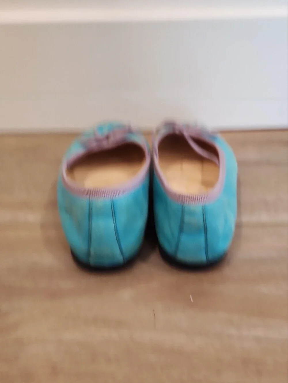 Gucci Girls' Turquoise Suede Ballet Flats with Pink Trim Size 30